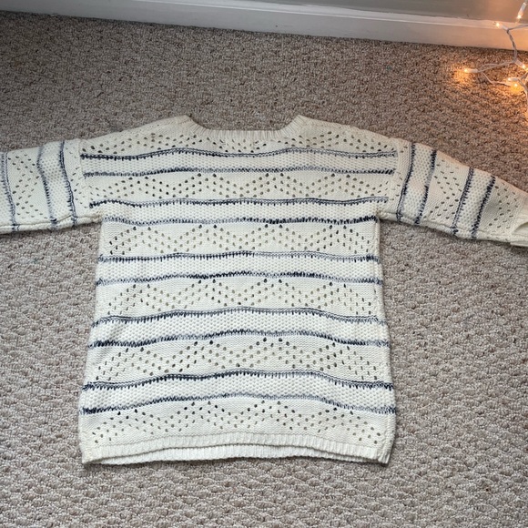Crème sweater with blue lines across. - Picture 3 of 4